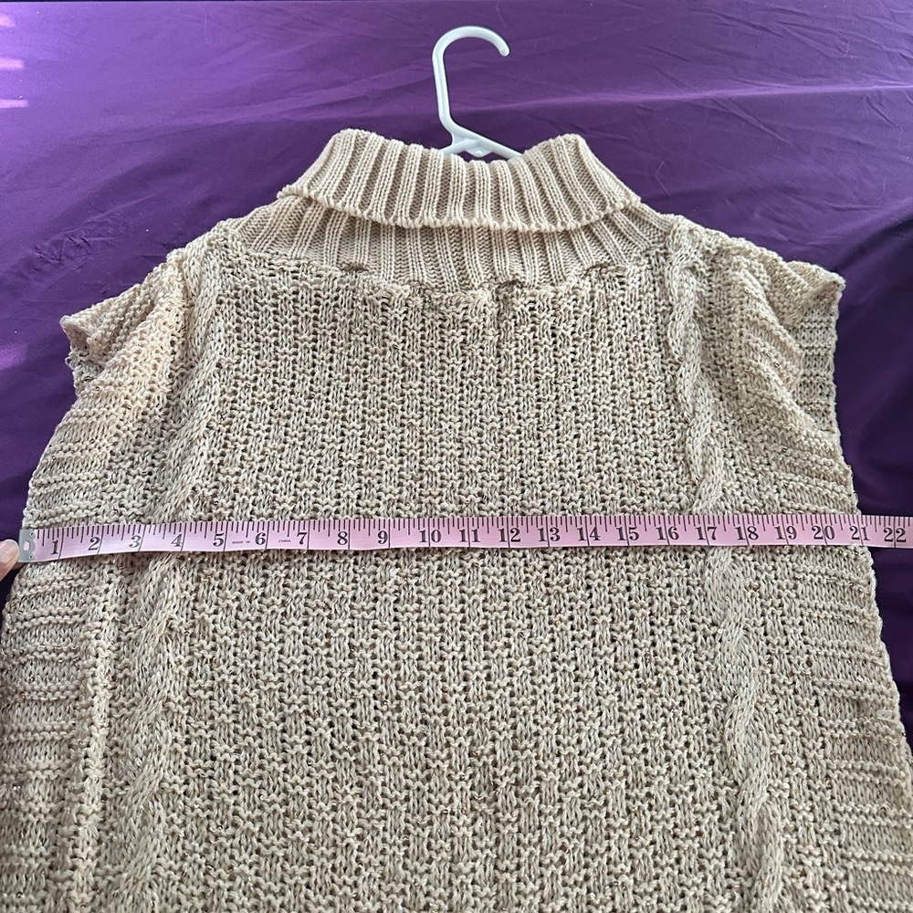 Sweater - Picture 7 of 8
